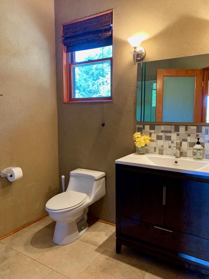 Villa Scenic Hill Country Retreat - Rhino Ranch New Braunfels Exterior foto