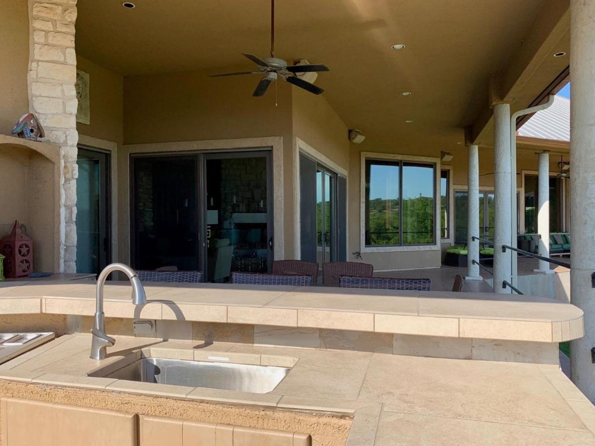 Villa Scenic Hill Country Retreat - Rhino Ranch New Braunfels Exterior foto